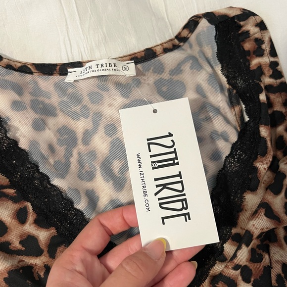 12TH TRIBE - Leopard Print Top 🐆 - Picture 2 of 3